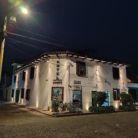 Hotel El Pasaje Antigua Exteriör bild