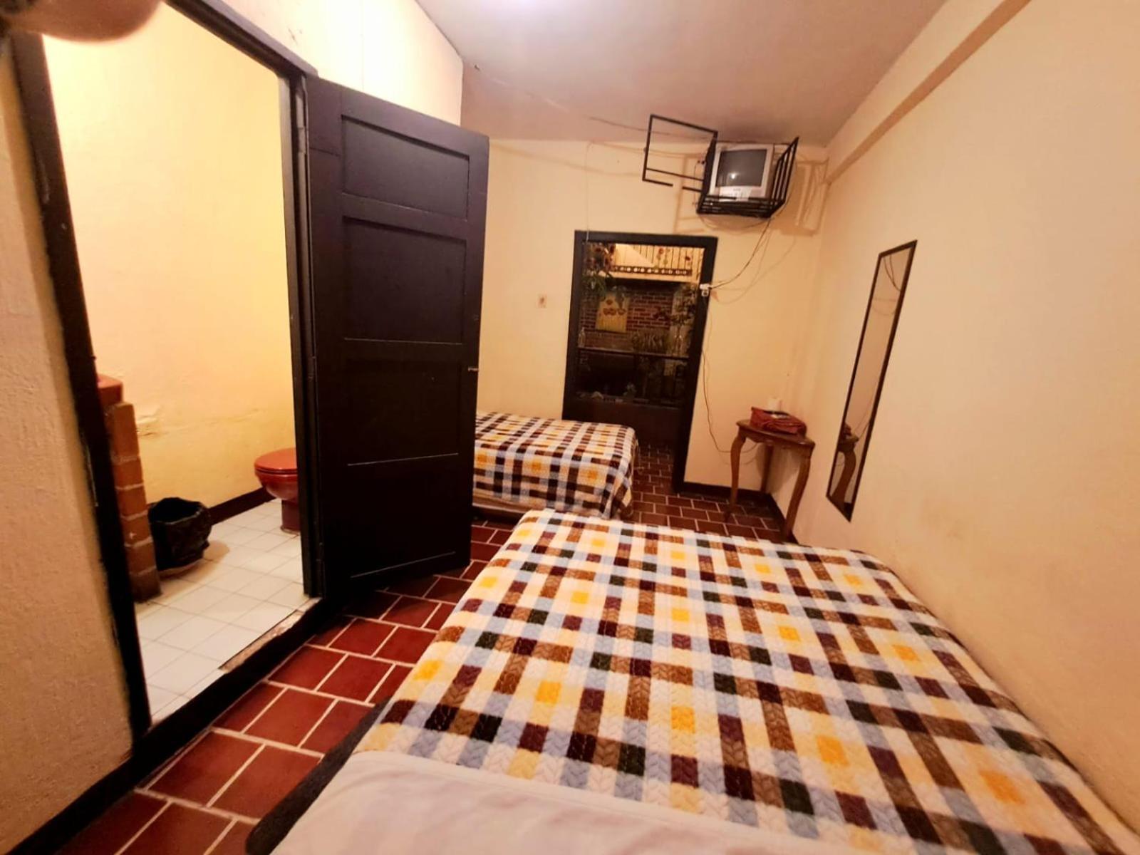 Hotel El Pasaje Antigua Exteriör bild