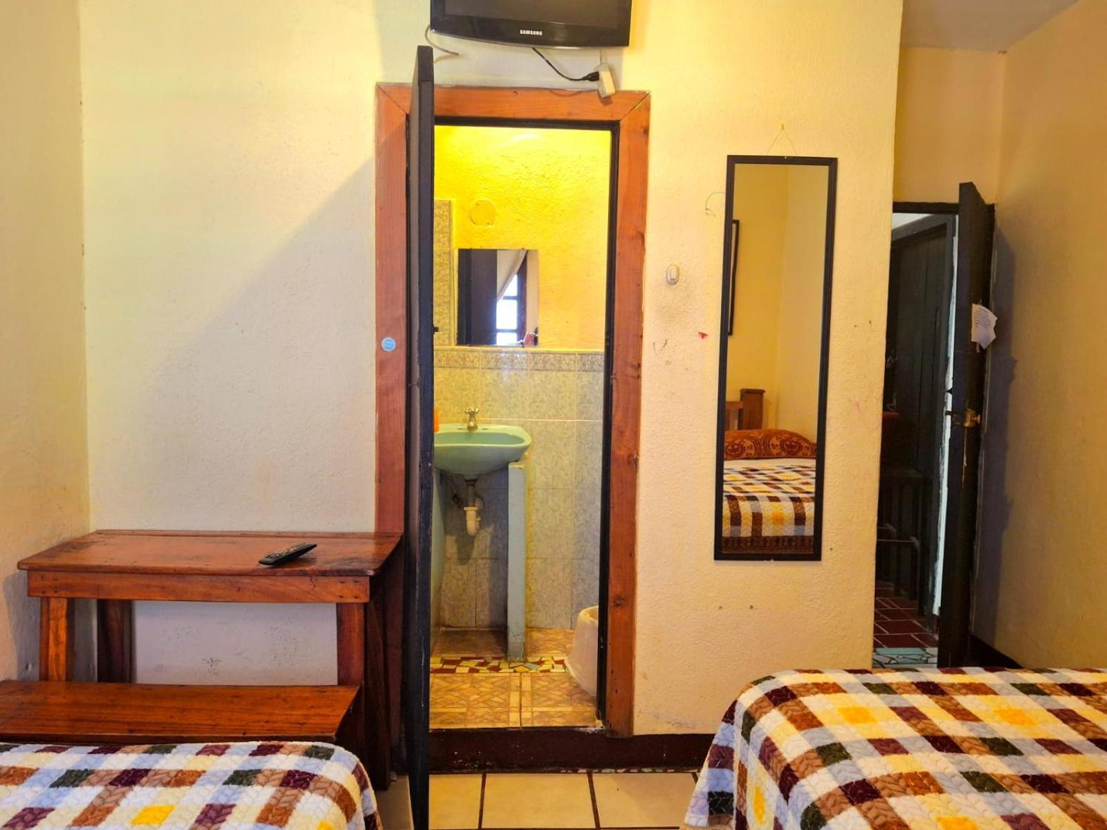 Hotel El Pasaje Antigua Exteriör bild
